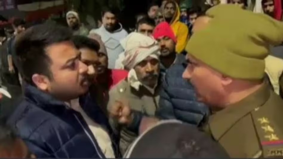 ‘बैठाओ इसको जीप में…’, जब कानपुर में भाजपा किसान मोर्चा के जिलाध्यक्ष को पुलिस ने जबरदस्ती गाड़ी में बैठाया